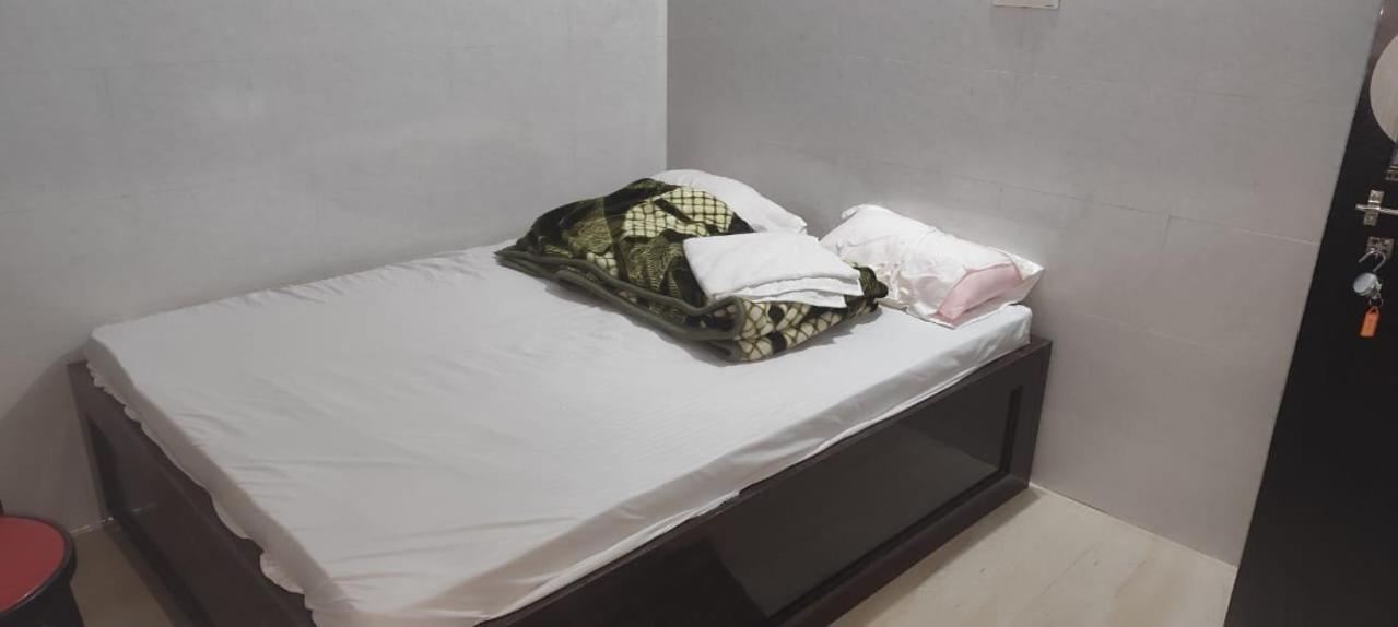 Hotel Radhey Krishna Patna  Kültér fotó